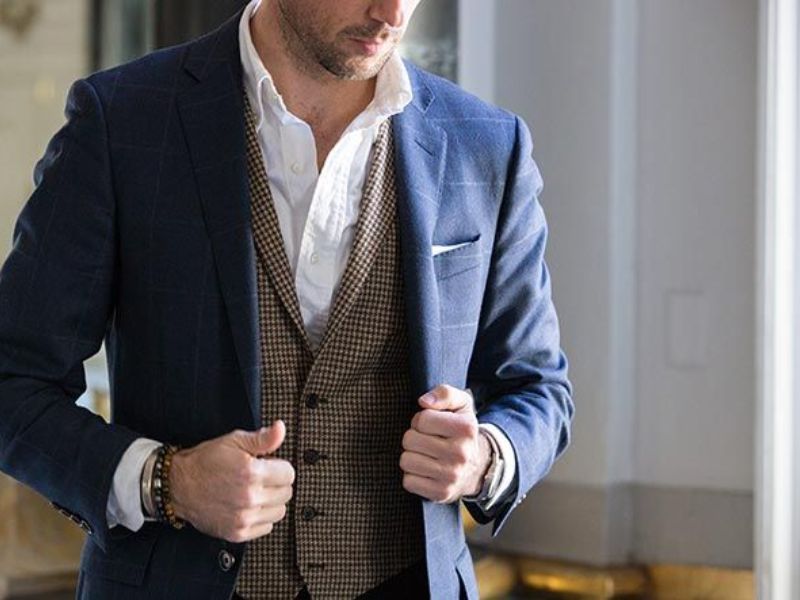 9+ cách phối đồ với áo vest nam thời thượng và lịch lãm